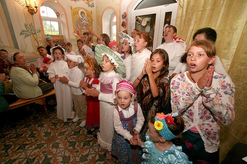 Детский спектакль в Поречье